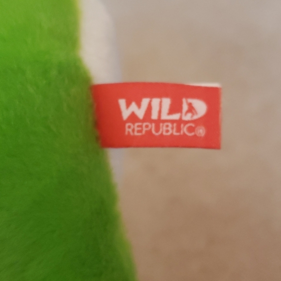 Like new! Tree Frog stuff (Wild Republic) - Picture 3 of 5